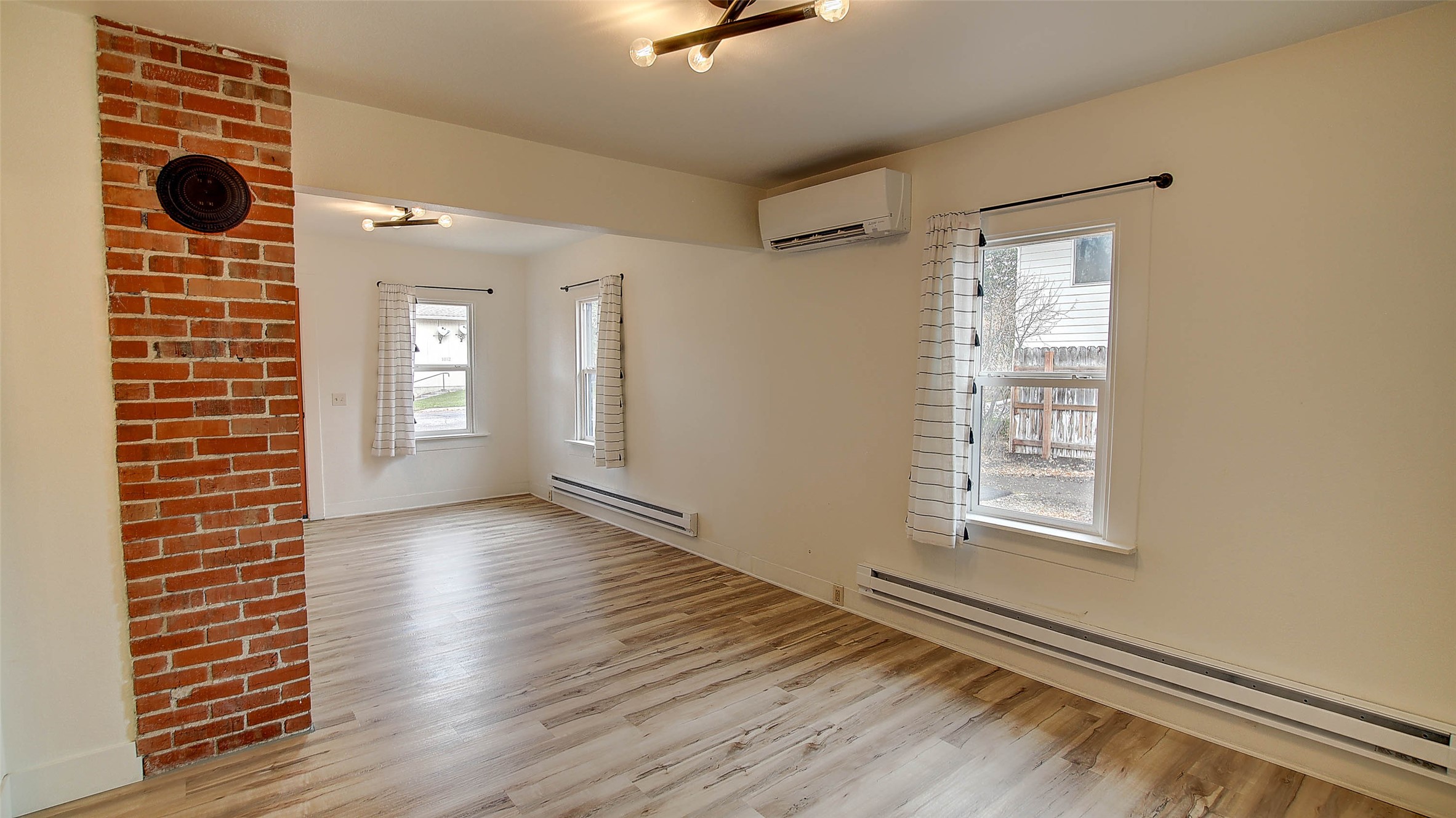 Missoula, Montana 59801, United States, 2 Bedrooms Bedrooms, ,1 BathroomBathrooms,Residential,Active,246272