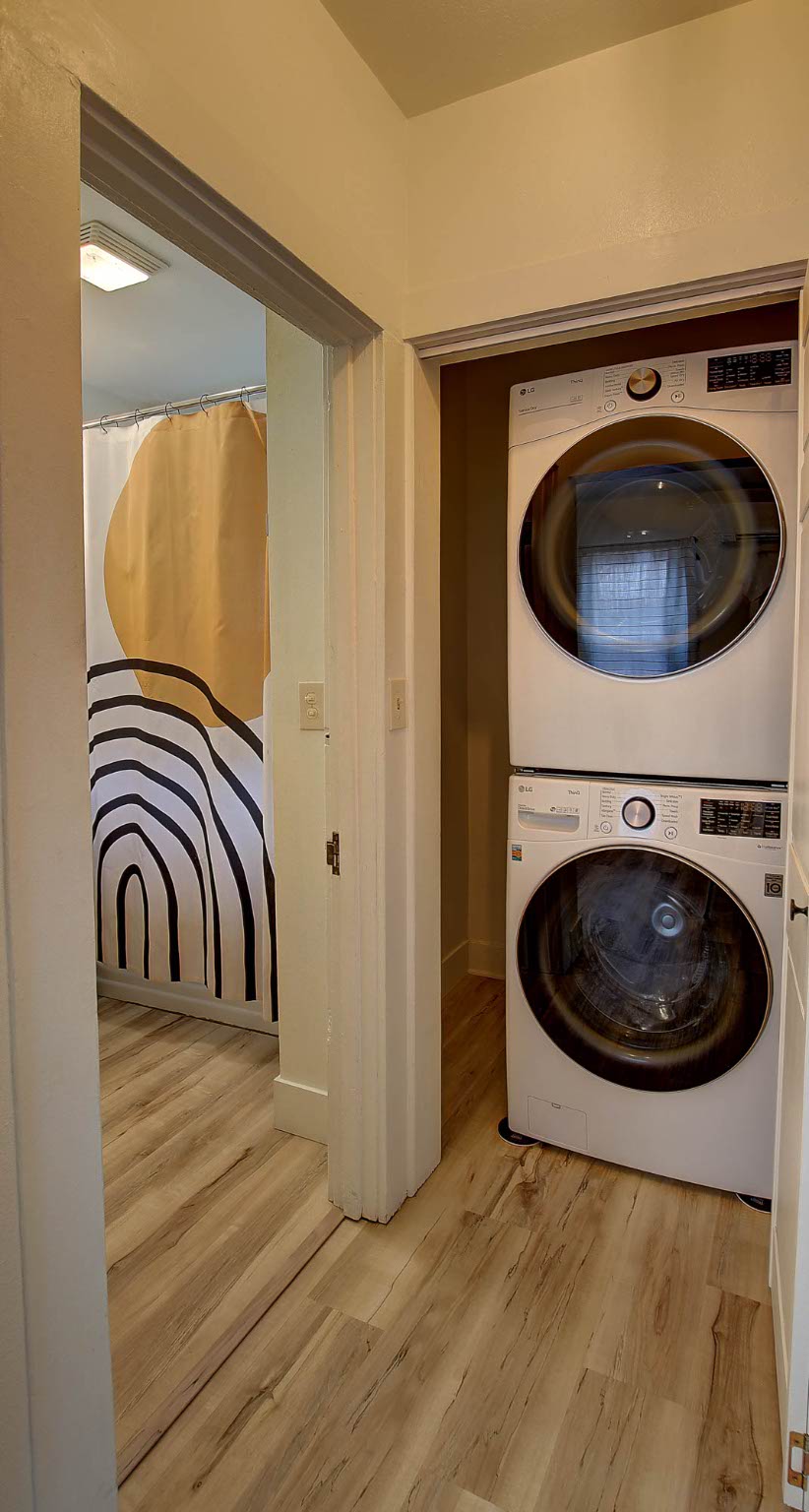 Missoula, Montana 59801, United States, 2 Bedrooms Bedrooms, ,1 BathroomBathrooms,Residential,Active,246272