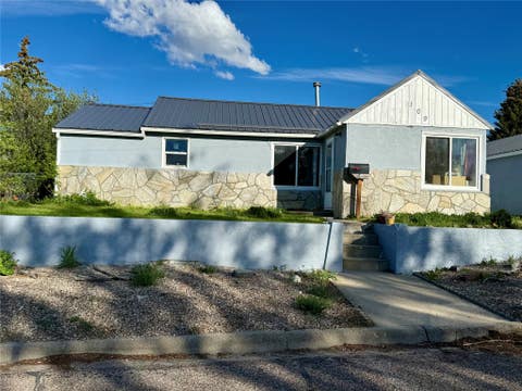 Photo of 109 10th Avenue SE, Cut Bank, MT 59427 (MLS # 30072709)