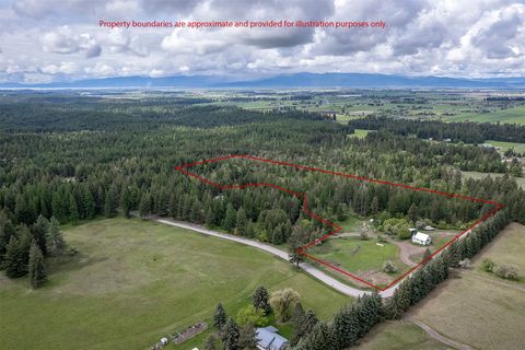 Photo of 1518 Foothill Road, Kalispell, MT 59901 (MLS # 30050064)