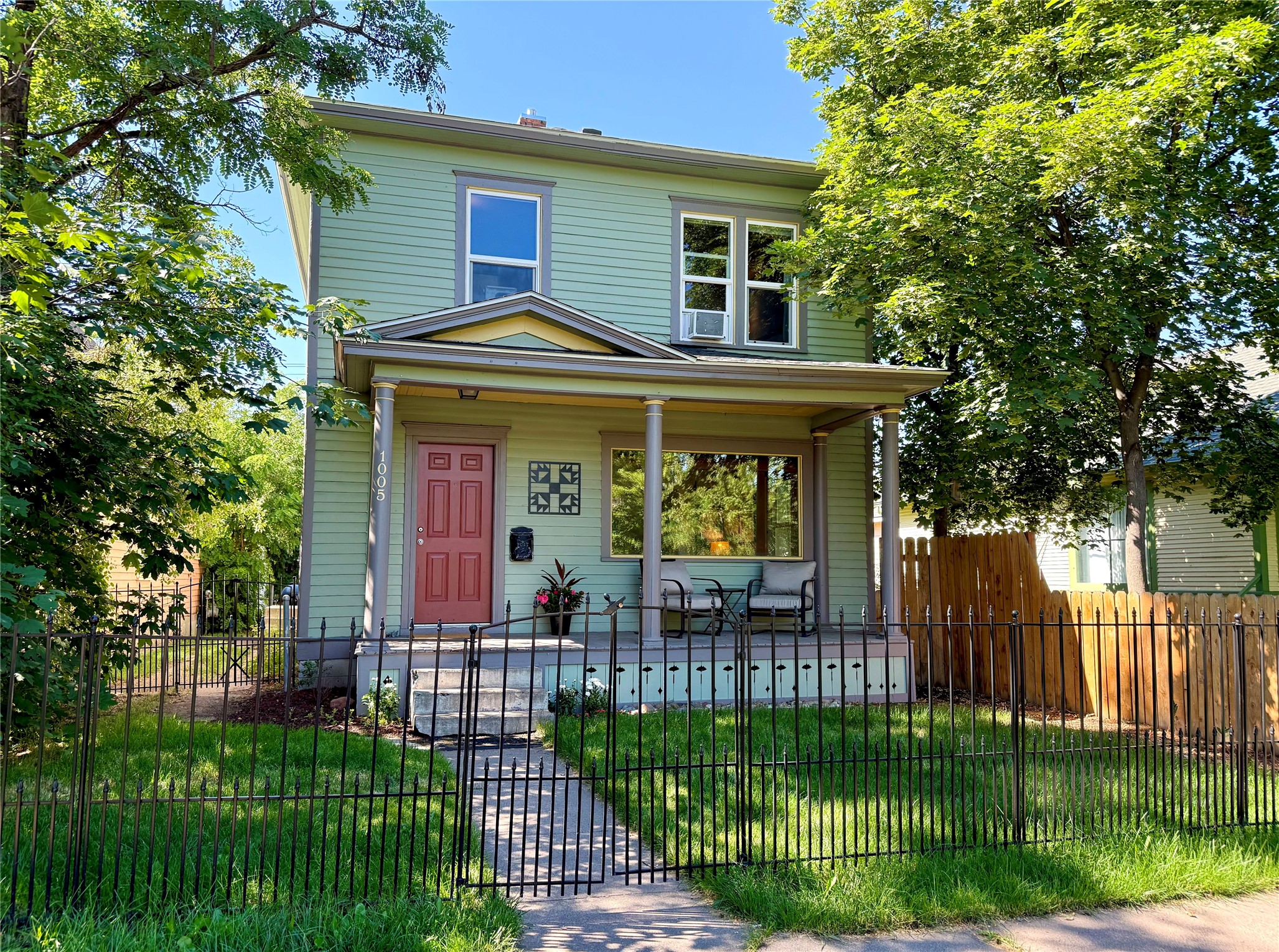 1005 Sherwood Street