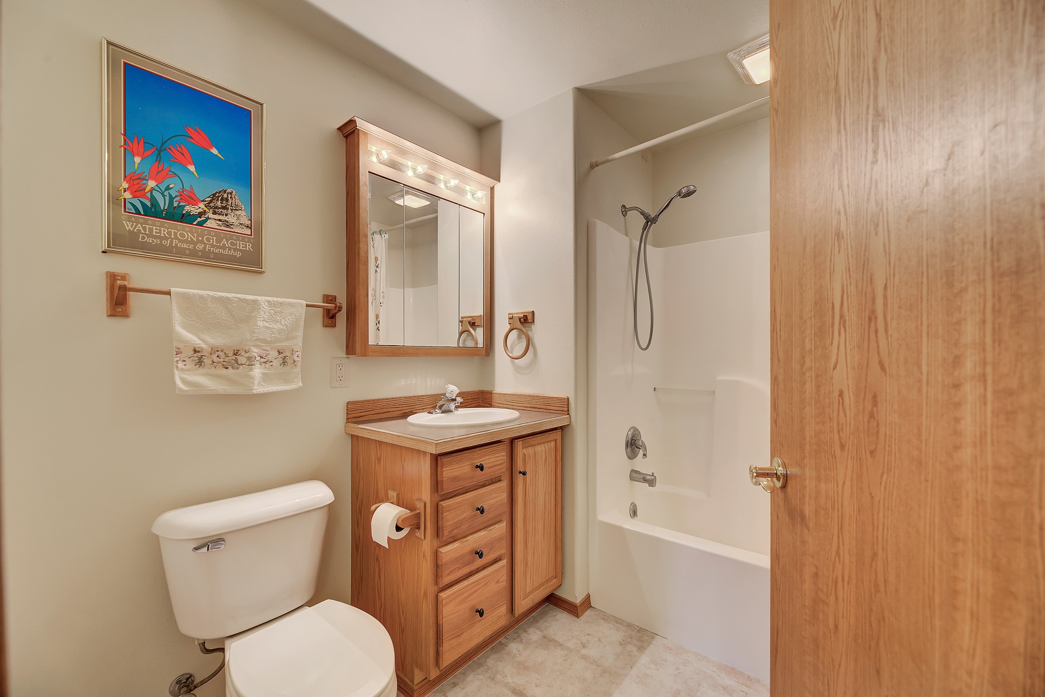 Helena, Montana 59601, United States, 3 Bedrooms Bedrooms, ,2 BathroomsBathrooms,Residential,Pending,50105