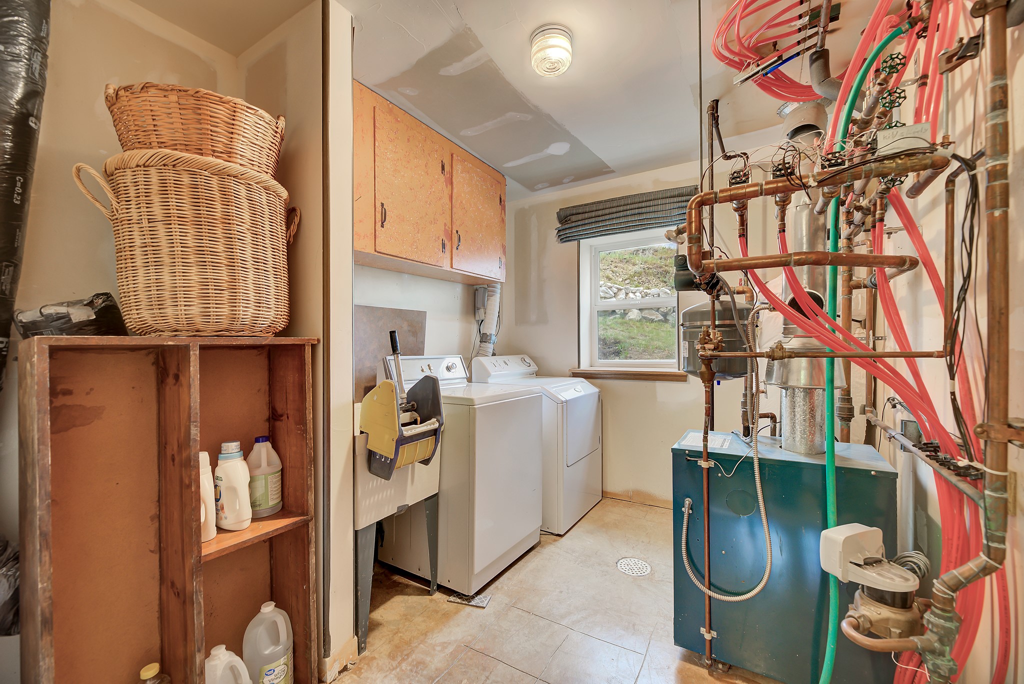 Helena, Montana 59601, United States, 3 Bedrooms Bedrooms, ,2 BathroomsBathrooms,Residential,Pending,50105