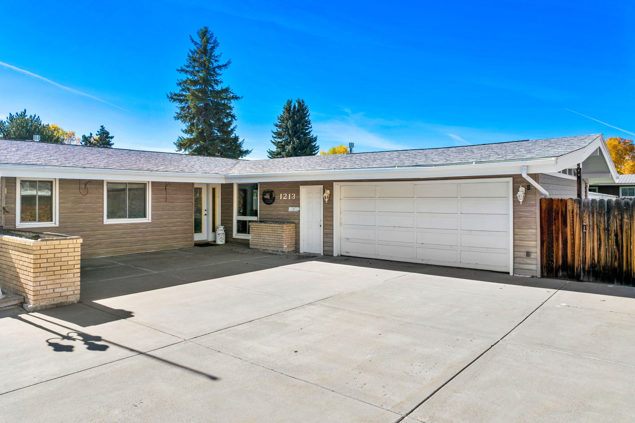1213 Buena Drive