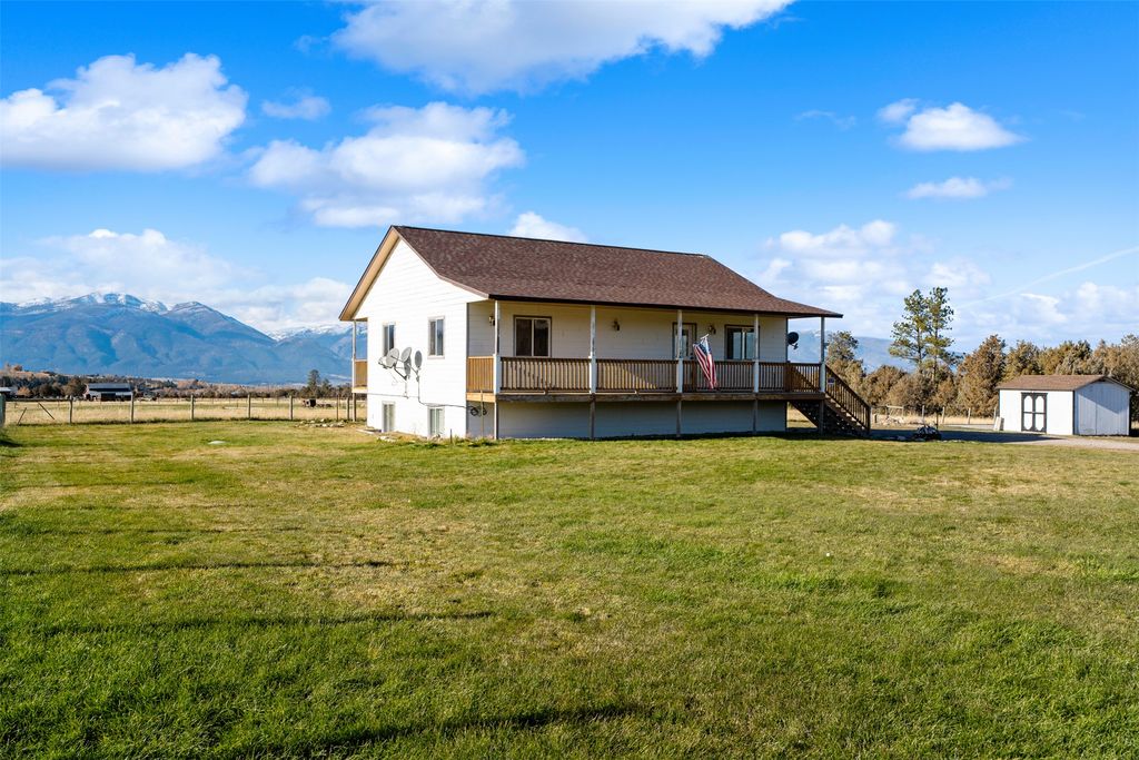 Photo of 3041 Upper Burnt Fork School Road, Stevensville, MT 59870 (MLS # 30065933)