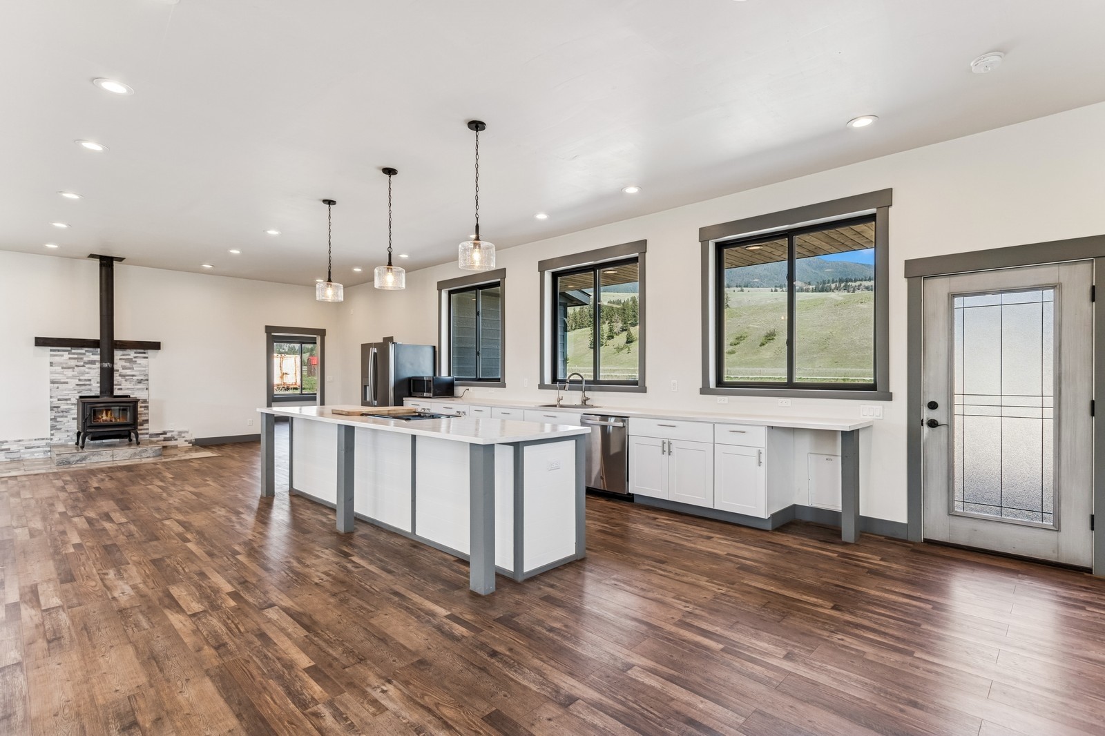 22 Moraine Drive N