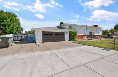 Photo of 901 E Fiesta Street, Great Falls, MT 59404 (MLS # 30075158)