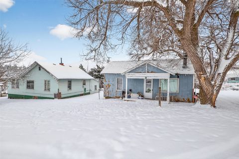 Photo of 81 SW Roundhouse Loop, Lewistown, MT 59457 (MLS # 30062145)
