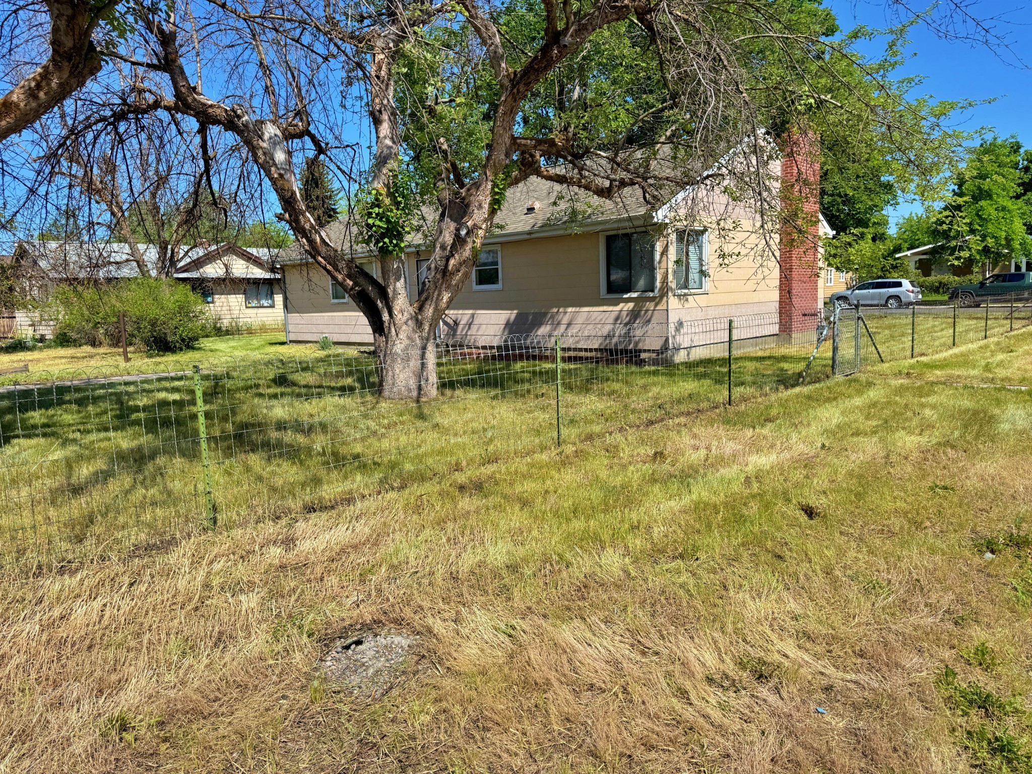 2001 S 10th Street W