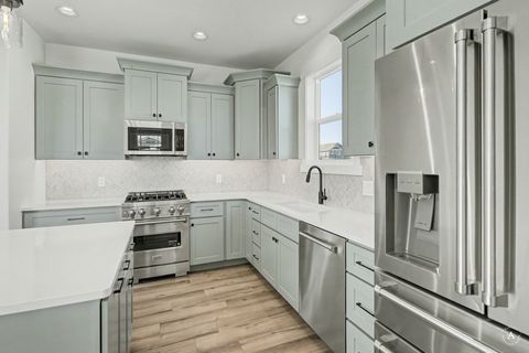 Photo of 2917 Travis Avenue, Helena, MT 59601 (MLS # 30070019)