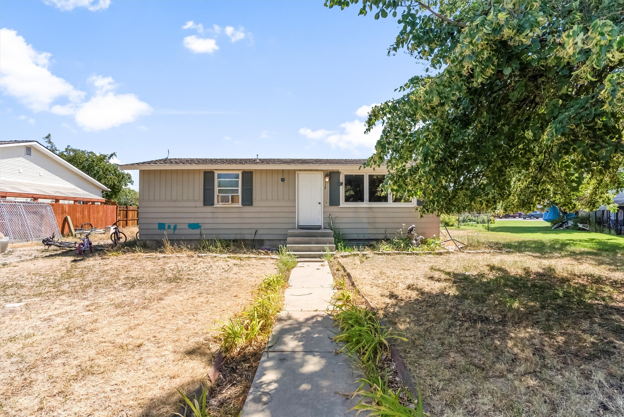 Hamilton, Montana 59840, United States, 2 Bedrooms Bedrooms, ,1 BathroomBathrooms,Residential,Active,180014