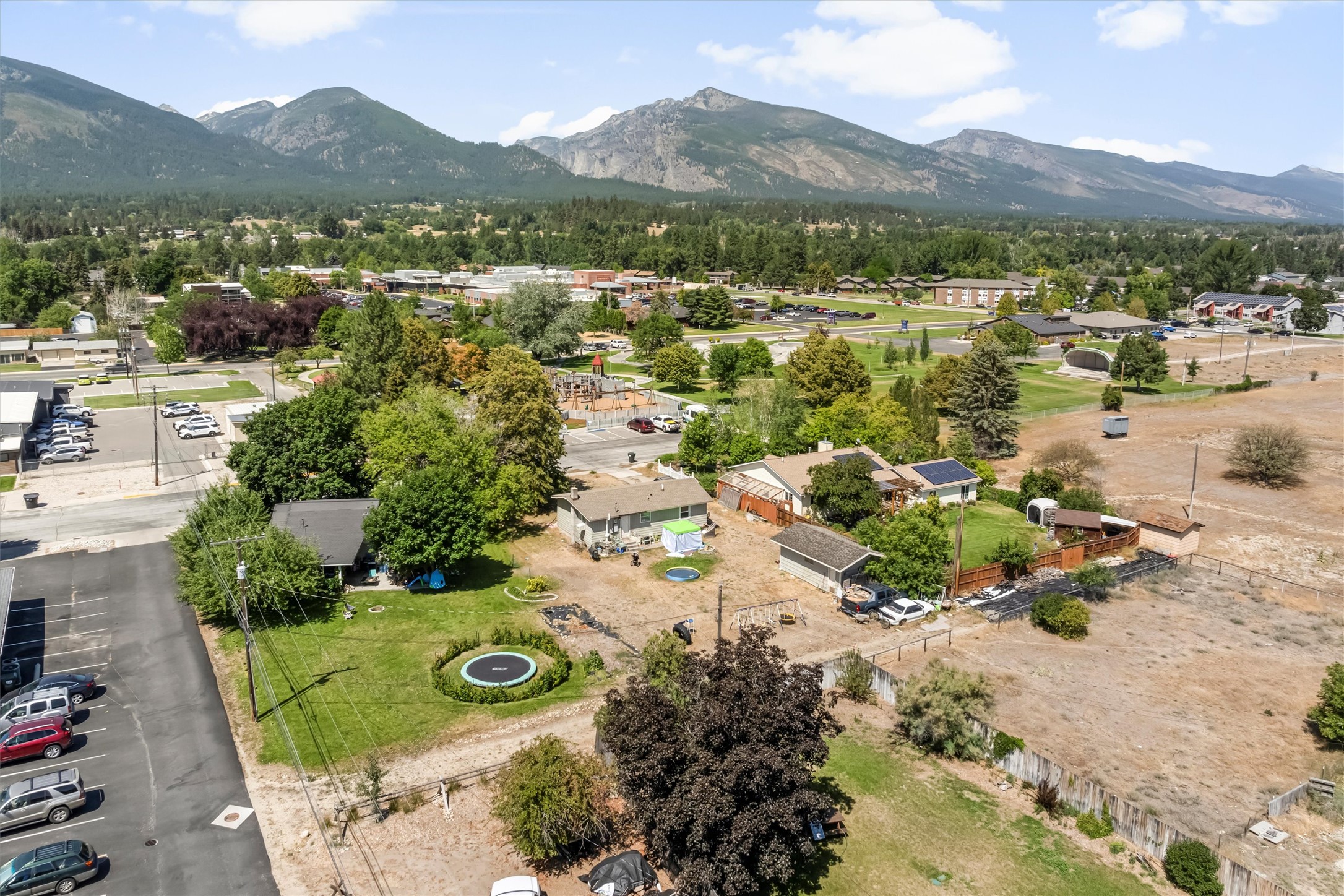 Hamilton, Montana 59840, United States, 2 Bedrooms Bedrooms, ,1 BathroomBathrooms,Residential,Active,180014