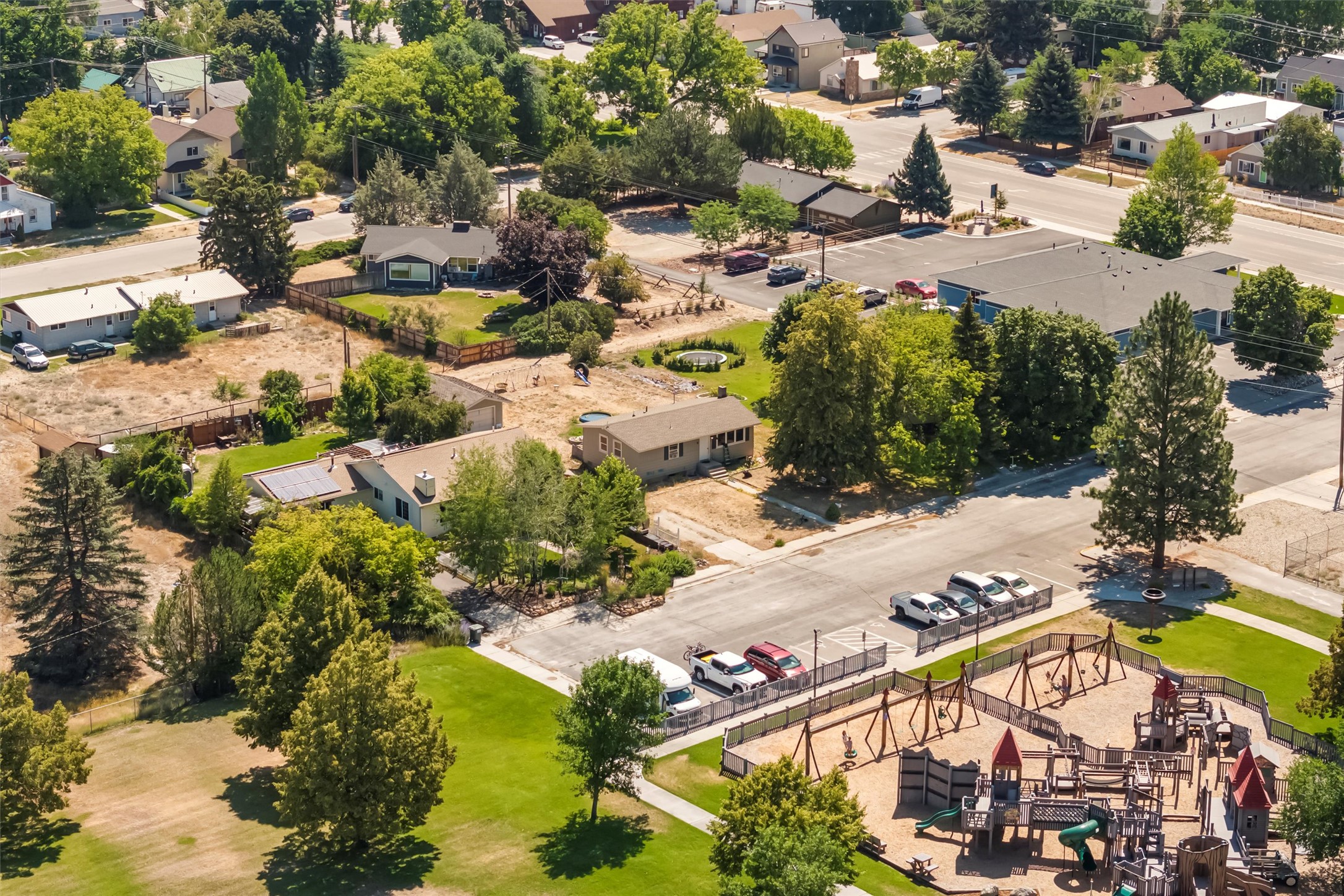 Hamilton, Montana 59840, United States, 2 Bedrooms Bedrooms, ,1 BathroomBathrooms,Residential,Active,180014