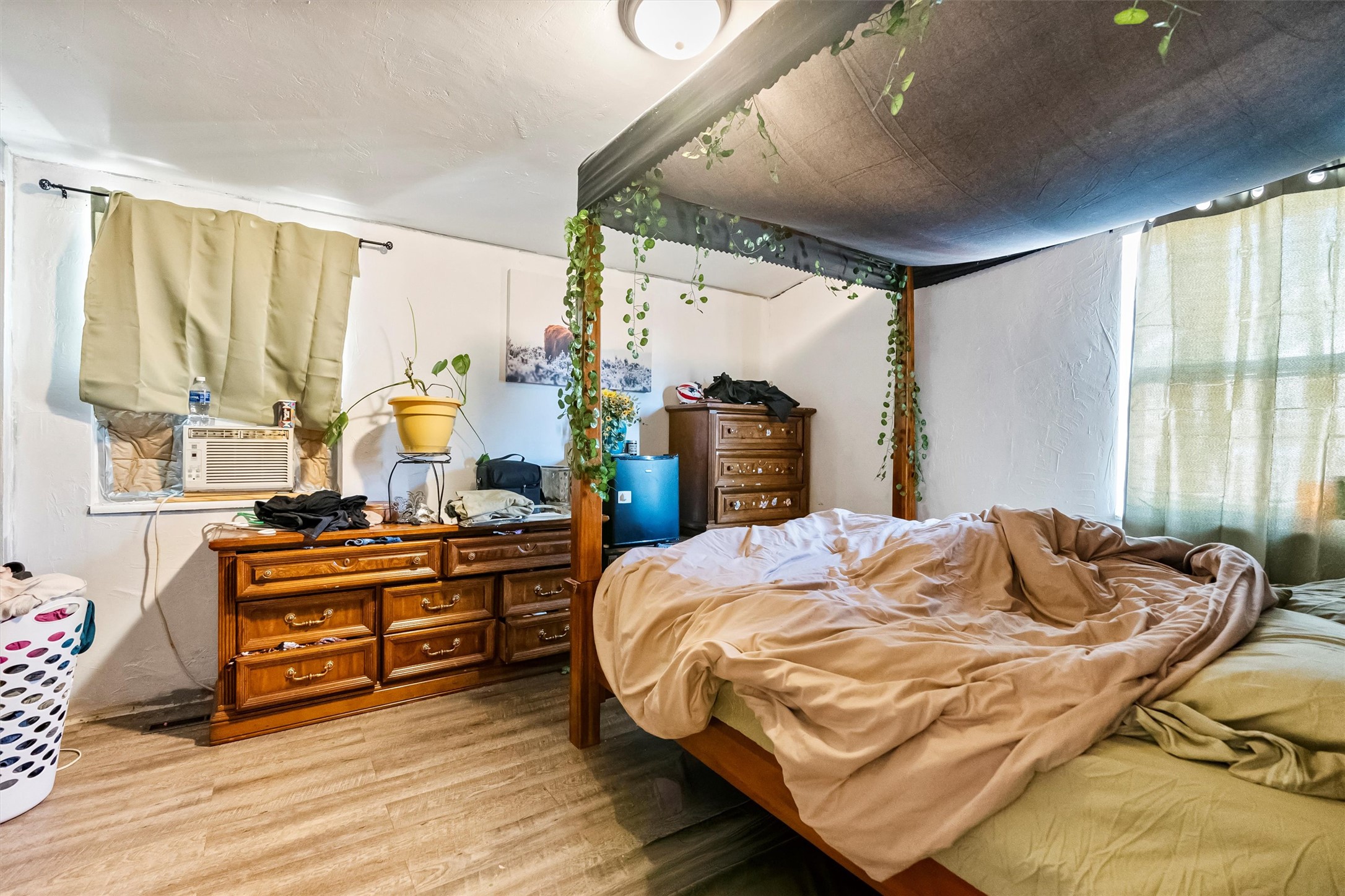 Hamilton, Montana 59840, United States, 2 Bedrooms Bedrooms, ,1 BathroomBathrooms,Residential,Active,180014