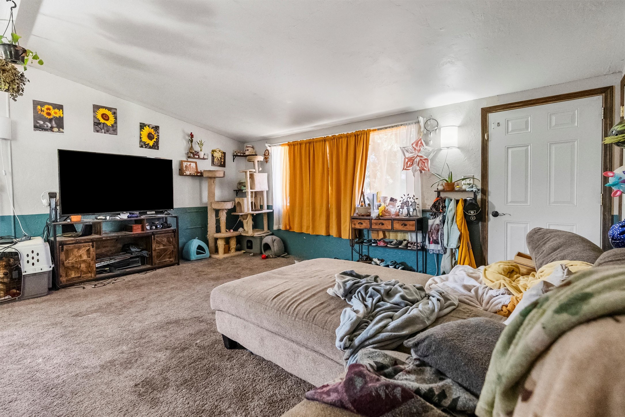Hamilton, Montana 59840, United States, 2 Bedrooms Bedrooms, ,1 BathroomBathrooms,Residential,Active,180014