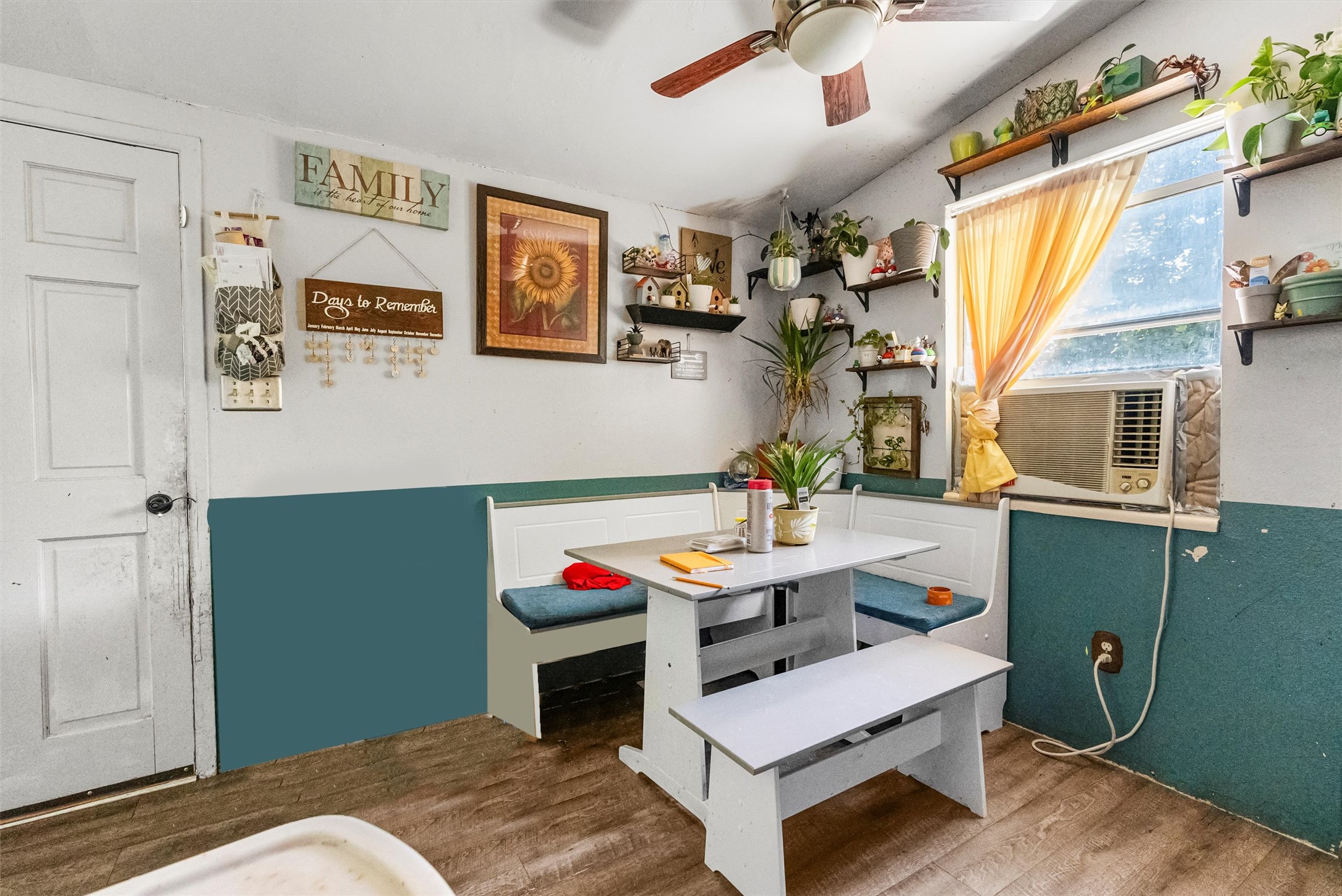 Hamilton, Montana 59840, United States, 2 Bedrooms Bedrooms, ,1 BathroomBathrooms,Residential,Active,180014