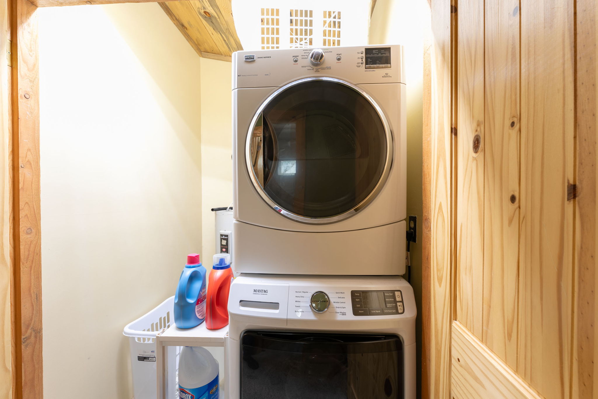 Bigfork, Montana 59911, United States, 3 Bedrooms Bedrooms, ,2 BathroomsBathrooms,Residential,Pending,190759