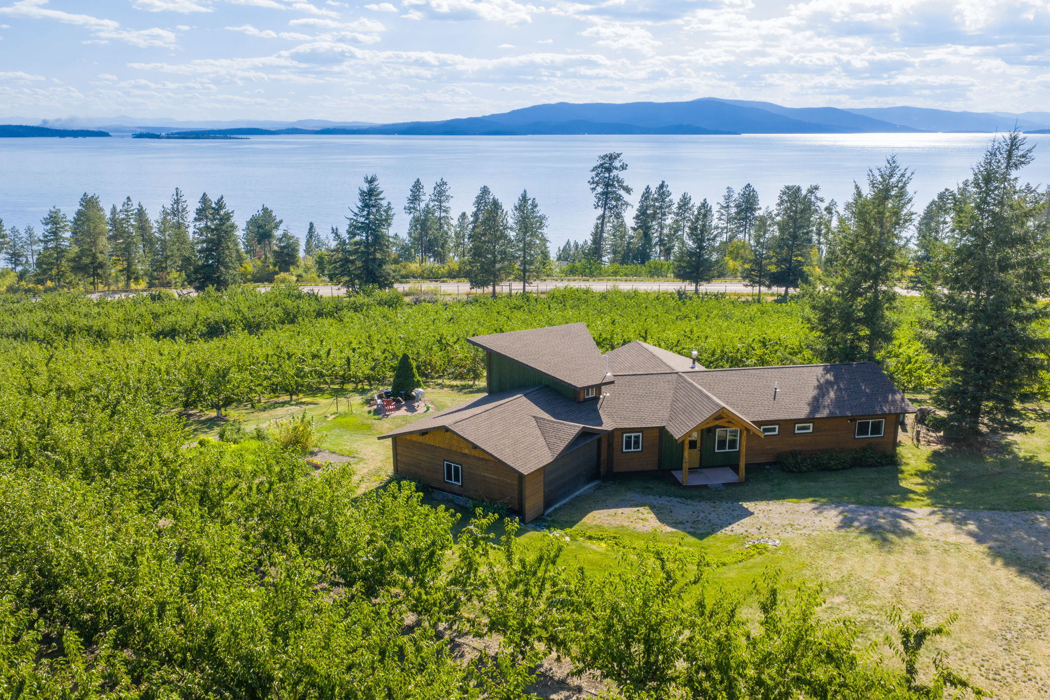 Bigfork, Montana 59911, United States, 3 Bedrooms Bedrooms, ,2 BathroomsBathrooms,Residential,Pending,190759