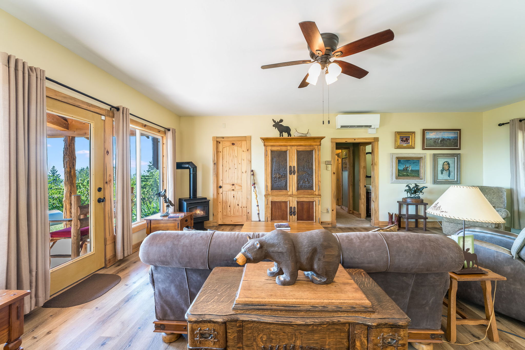 Bigfork, Montana 59911, United States, 3 Bedrooms Bedrooms, ,2 BathroomsBathrooms,Residential,Pending,190759