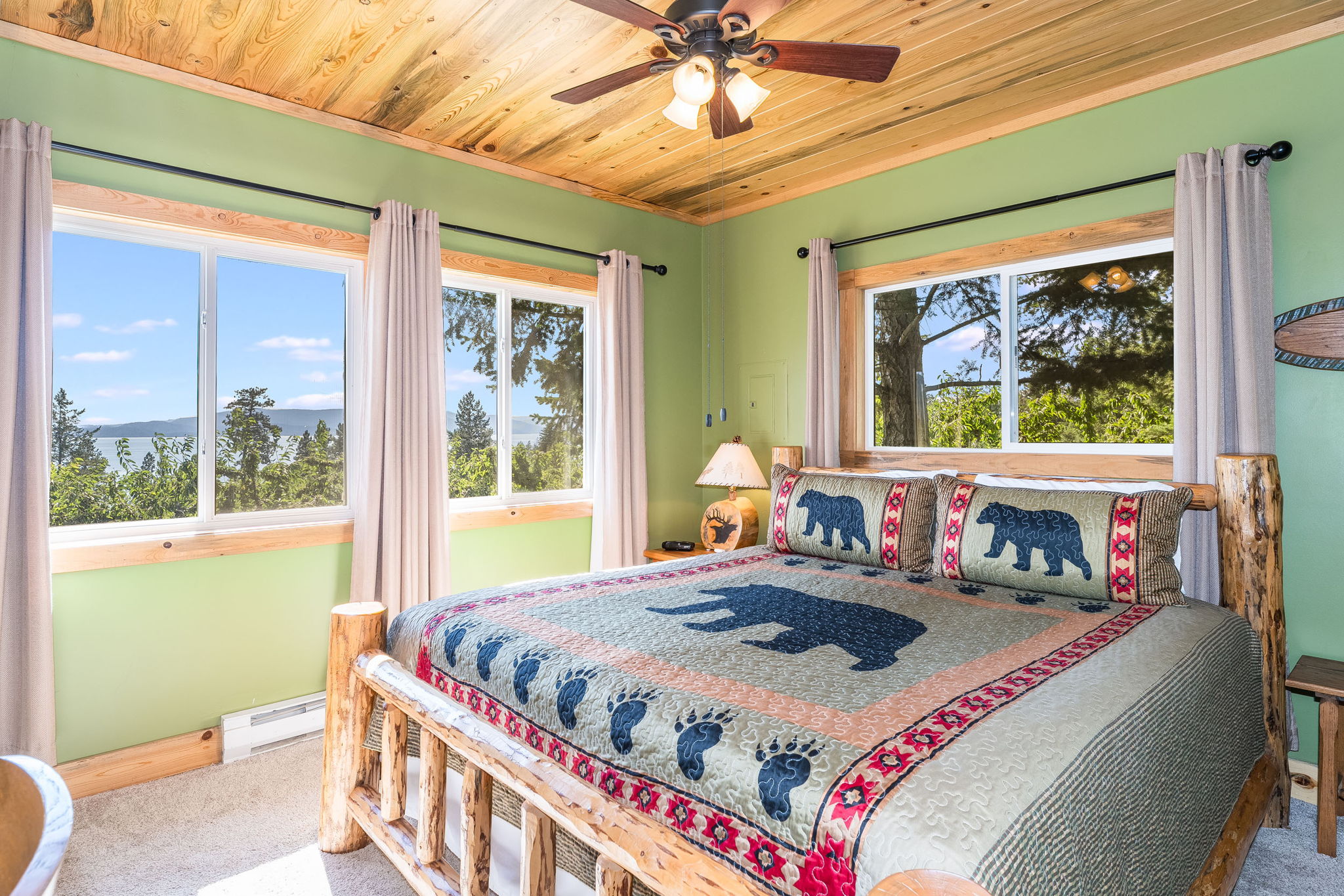 Bigfork, Montana 59911, United States, 3 Bedrooms Bedrooms, ,2 BathroomsBathrooms,Residential,Pending,190759