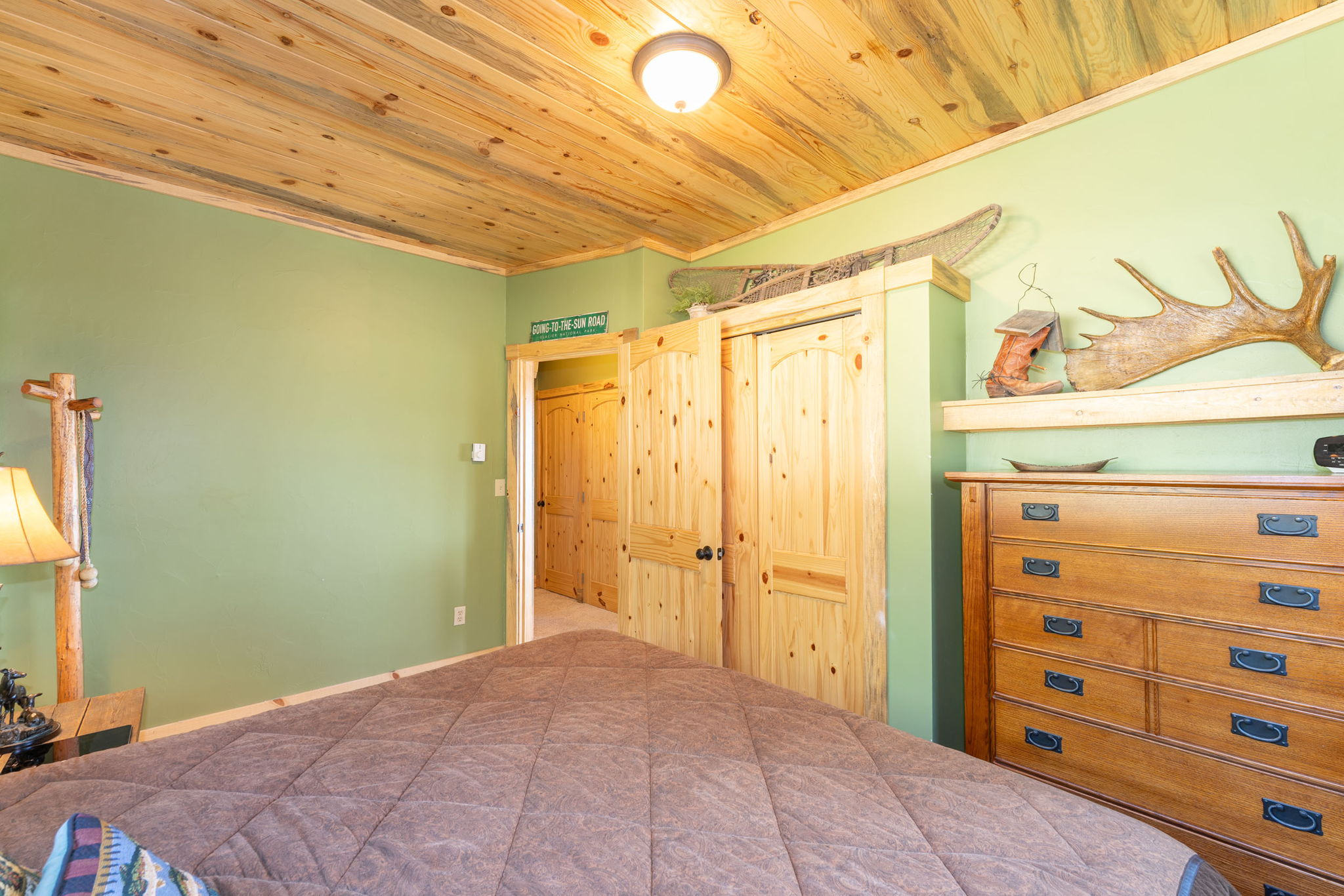 Bigfork, Montana 59911, United States, 3 Bedrooms Bedrooms, ,2 BathroomsBathrooms,Residential,Pending,190759