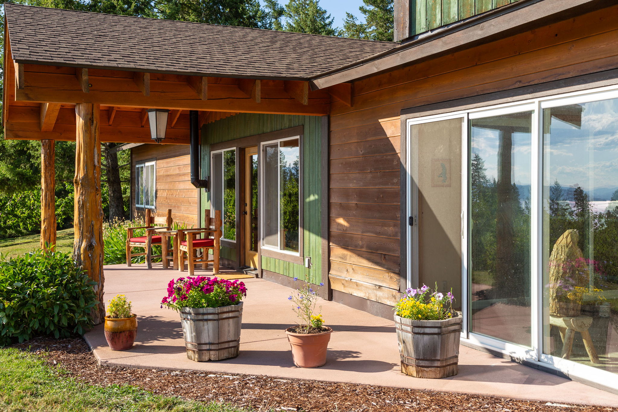 Bigfork, Montana 59911, United States, 3 Bedrooms Bedrooms, ,2 BathroomsBathrooms,Residential,Pending,190759