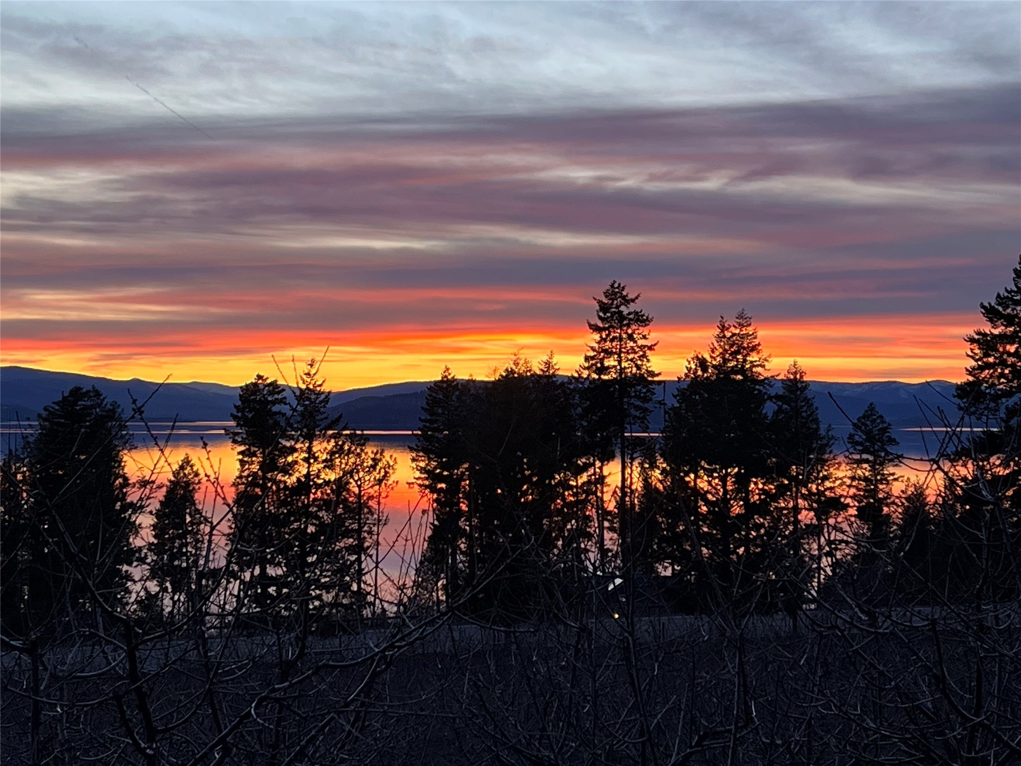 Bigfork, Montana 59911, United States, 3 Bedrooms Bedrooms, ,2 BathroomsBathrooms,Residential,Pending,190759