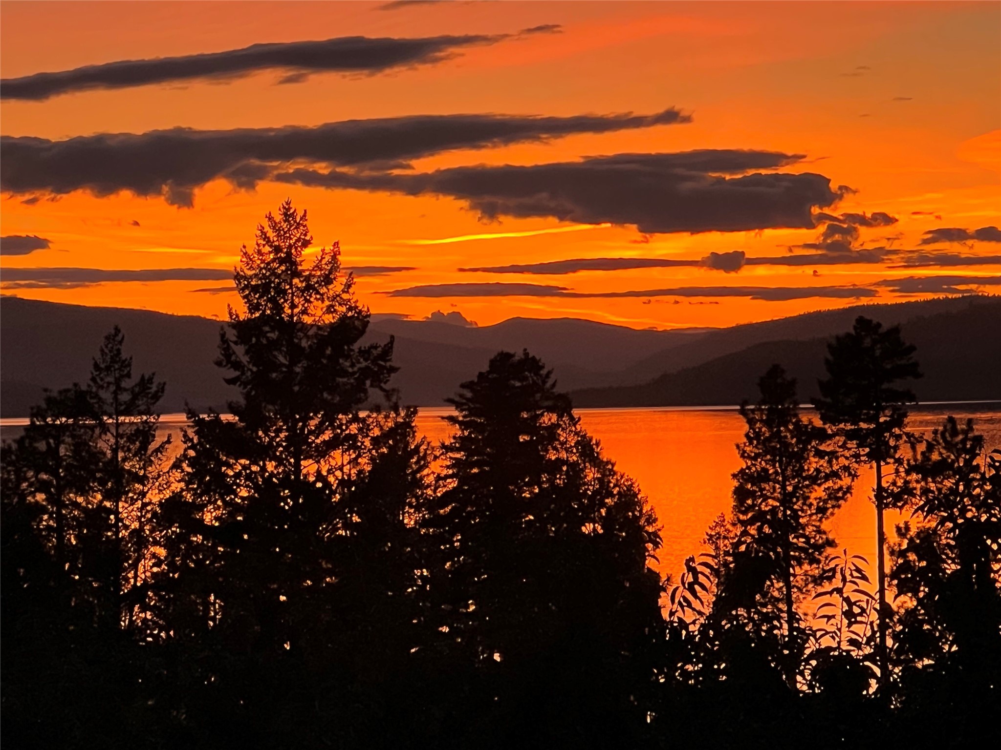 Bigfork, Montana 59911, United States, 3 Bedrooms Bedrooms, ,2 BathroomsBathrooms,Residential,Pending,190759