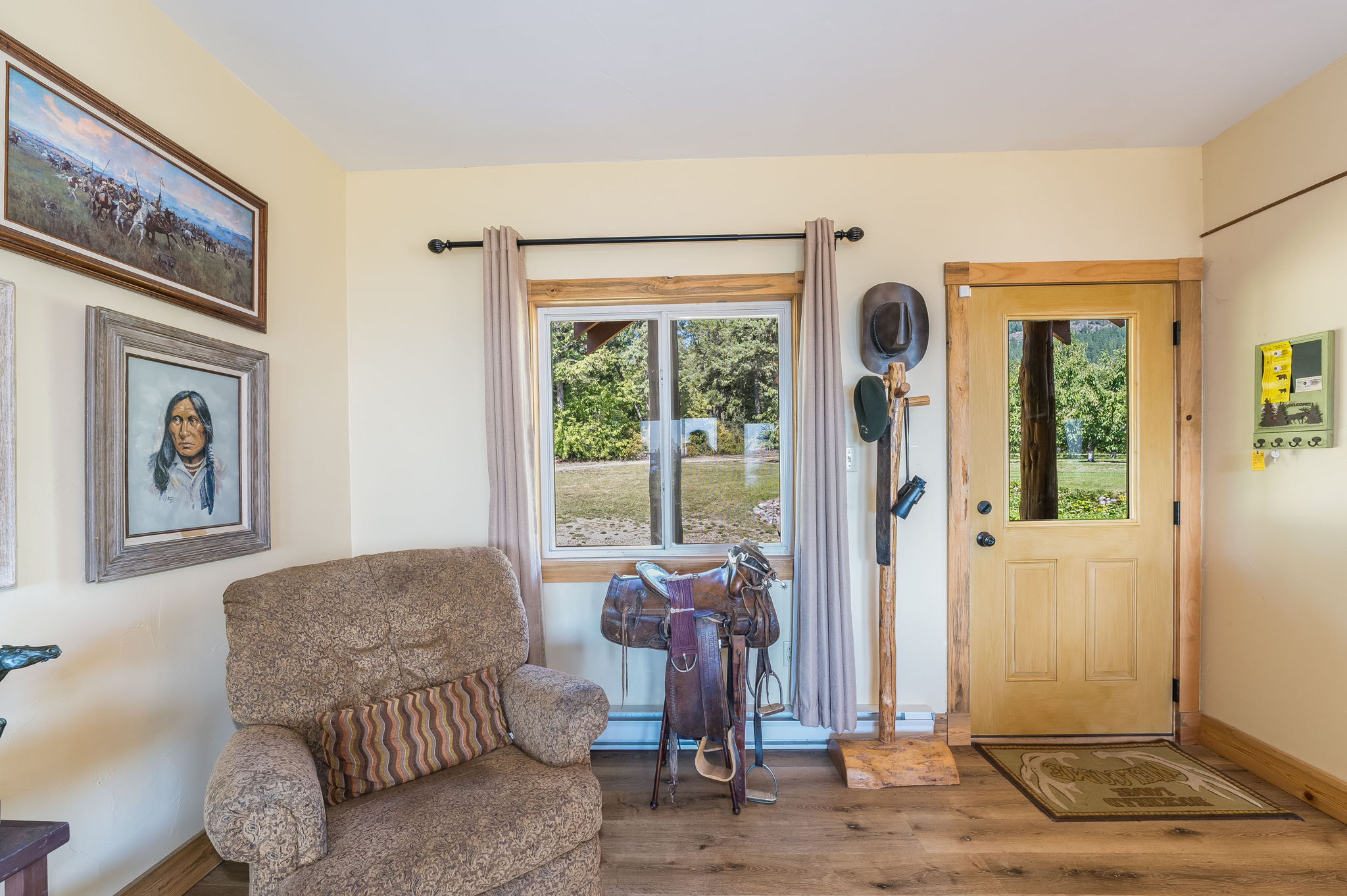 Bigfork, Montana 59911, United States, 3 Bedrooms Bedrooms, ,2 BathroomsBathrooms,Residential,Pending,190759