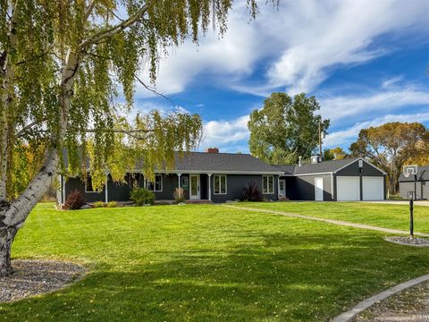Photo of 232 9th Avenue SW, Choteau, MT 59422 (MLS # 30057974)