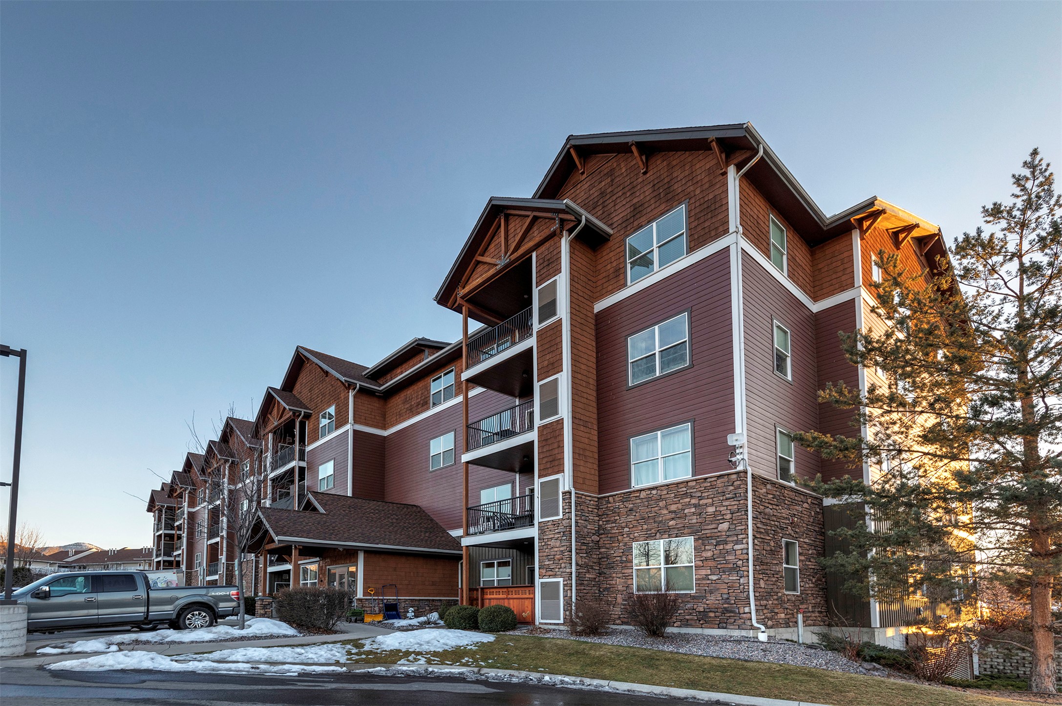 Missoula, Montana 59808, United States, 2 Bedrooms Bedrooms, ,3 BathroomsBathrooms,Residential,Active,80767