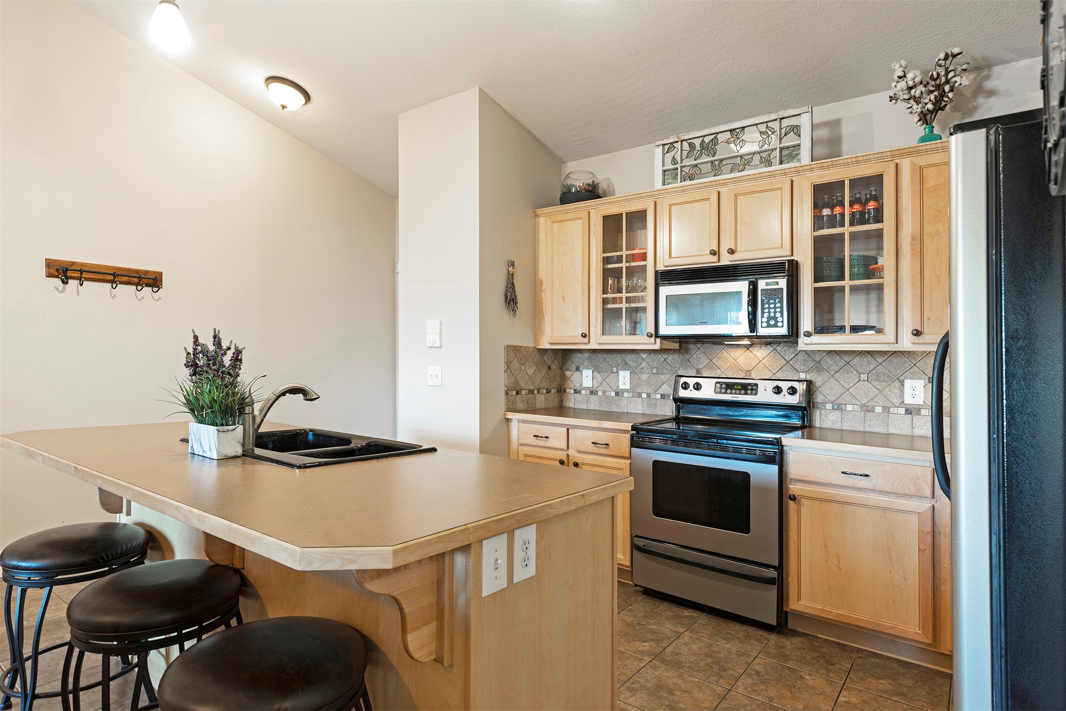 Missoula, Montana 59808, United States, 2 Bedrooms Bedrooms, ,3 BathroomsBathrooms,Residential,Active,80767