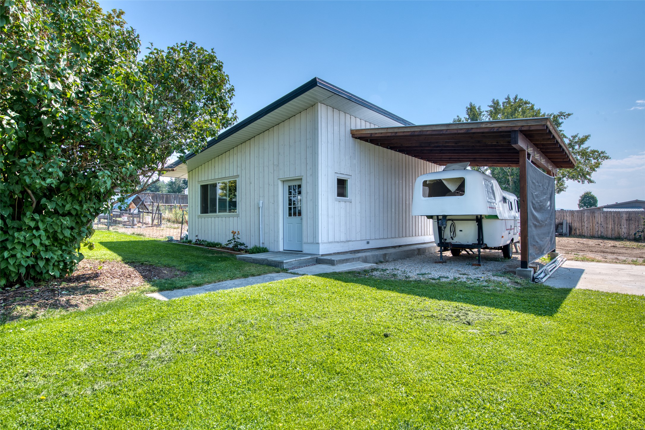 807 Honey House Lane