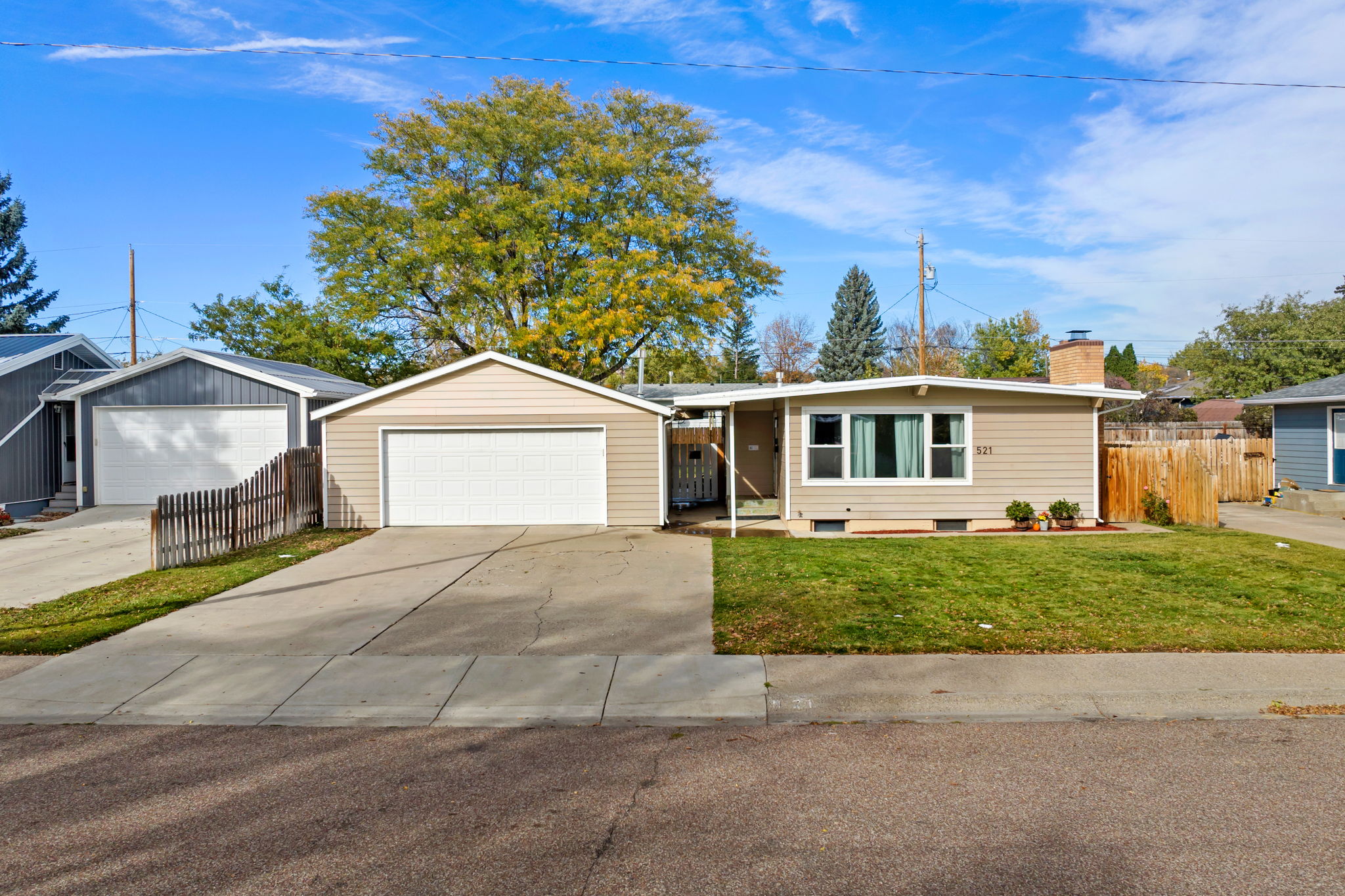 521 23rd Avenue NE