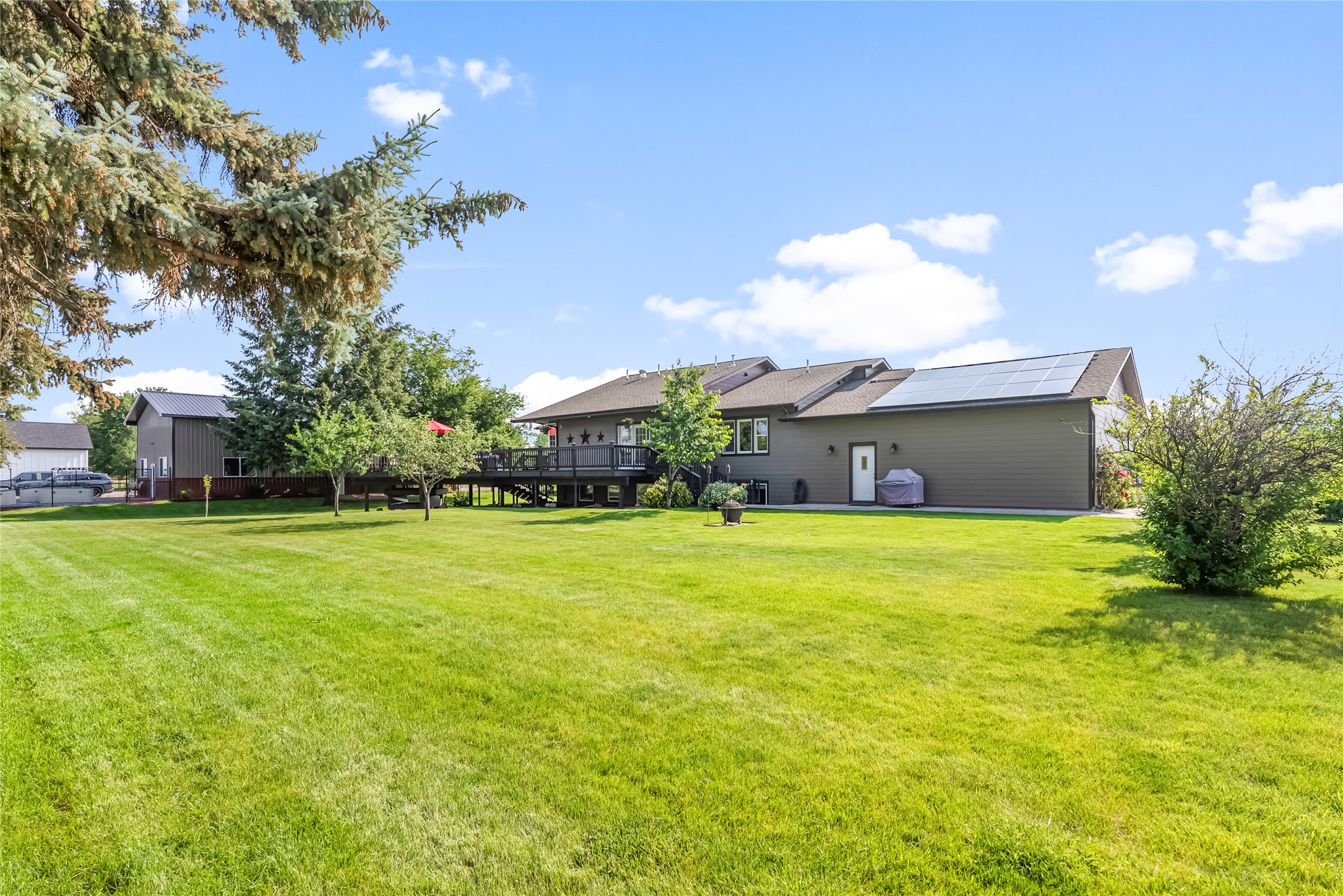 Missoula, Montana 59804, United States, 6 Bedrooms Bedrooms, ,4 BathroomsBathrooms,Residential,Active,160486