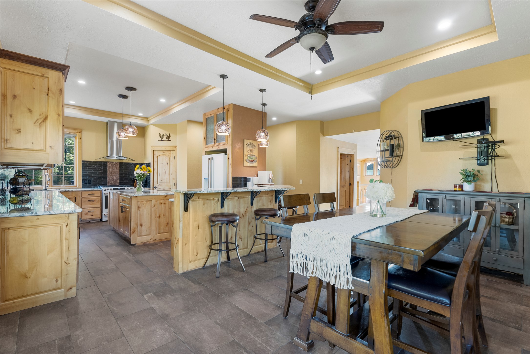 Missoula, Montana 59804, United States, 6 Bedrooms Bedrooms, ,4 BathroomsBathrooms,Residential,Active,160486