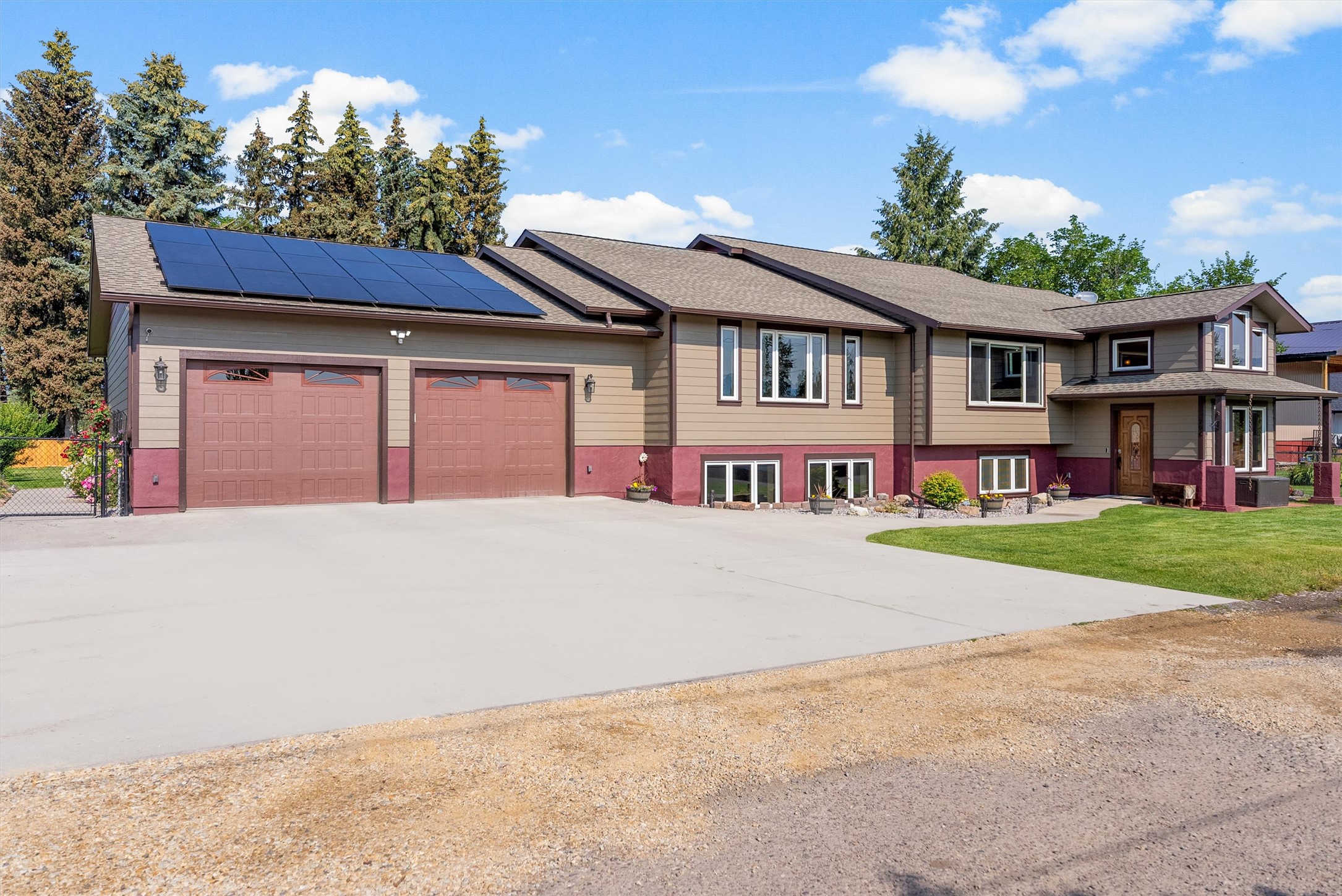 Missoula, Montana 59804, United States, 6 Bedrooms Bedrooms, ,4 BathroomsBathrooms,Residential,Active,160486