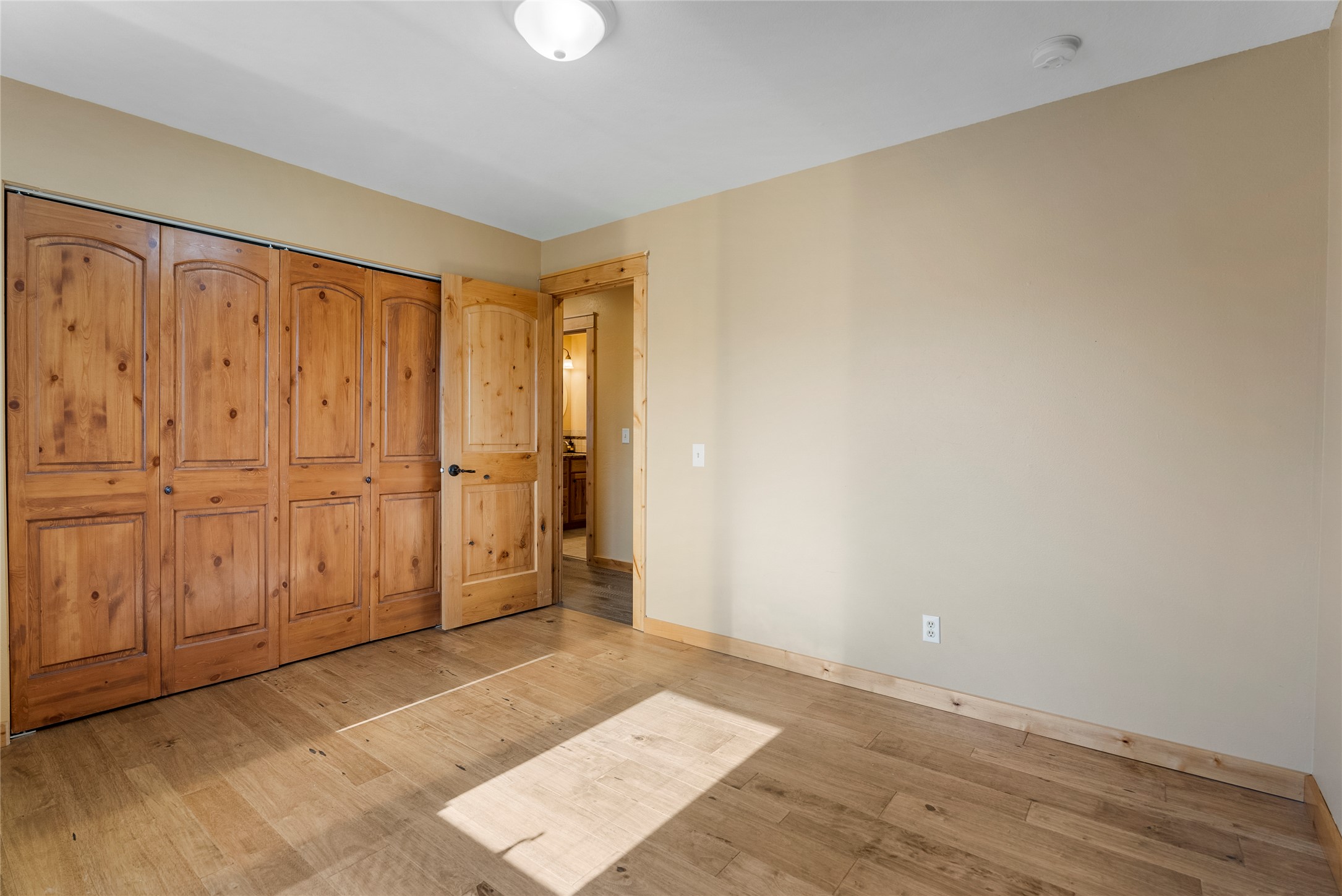 Missoula, Montana 59804, United States, 6 Bedrooms Bedrooms, ,4 BathroomsBathrooms,Residential,Active,160486