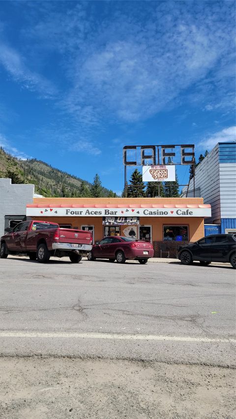 20 Mullan Road W 5833 E 14TH AVE Superior MT 59872