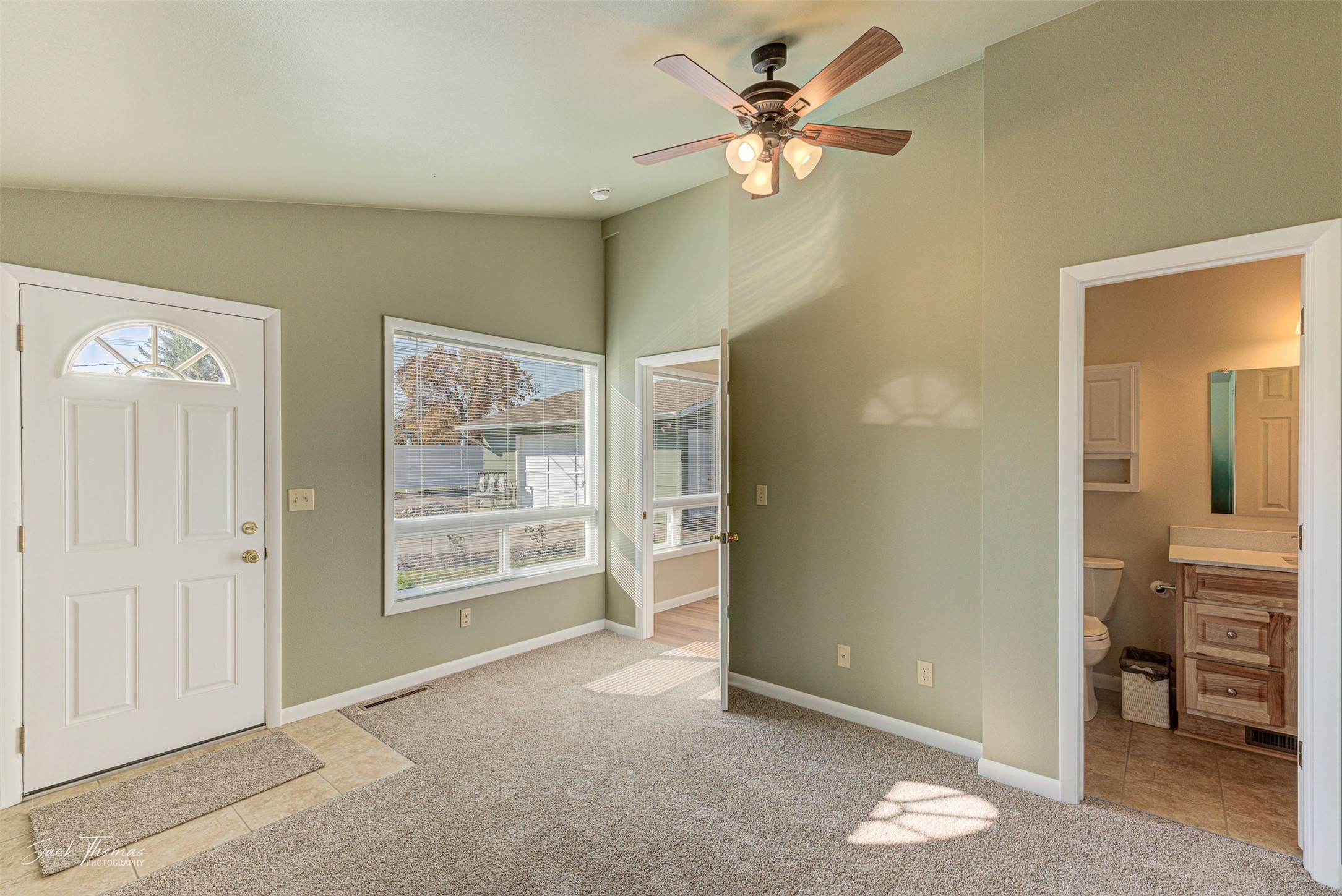 East Helena, Montana 59635, United States, 3 Bedrooms Bedrooms, ,2 BathroomsBathrooms,Residential,Pending,38218