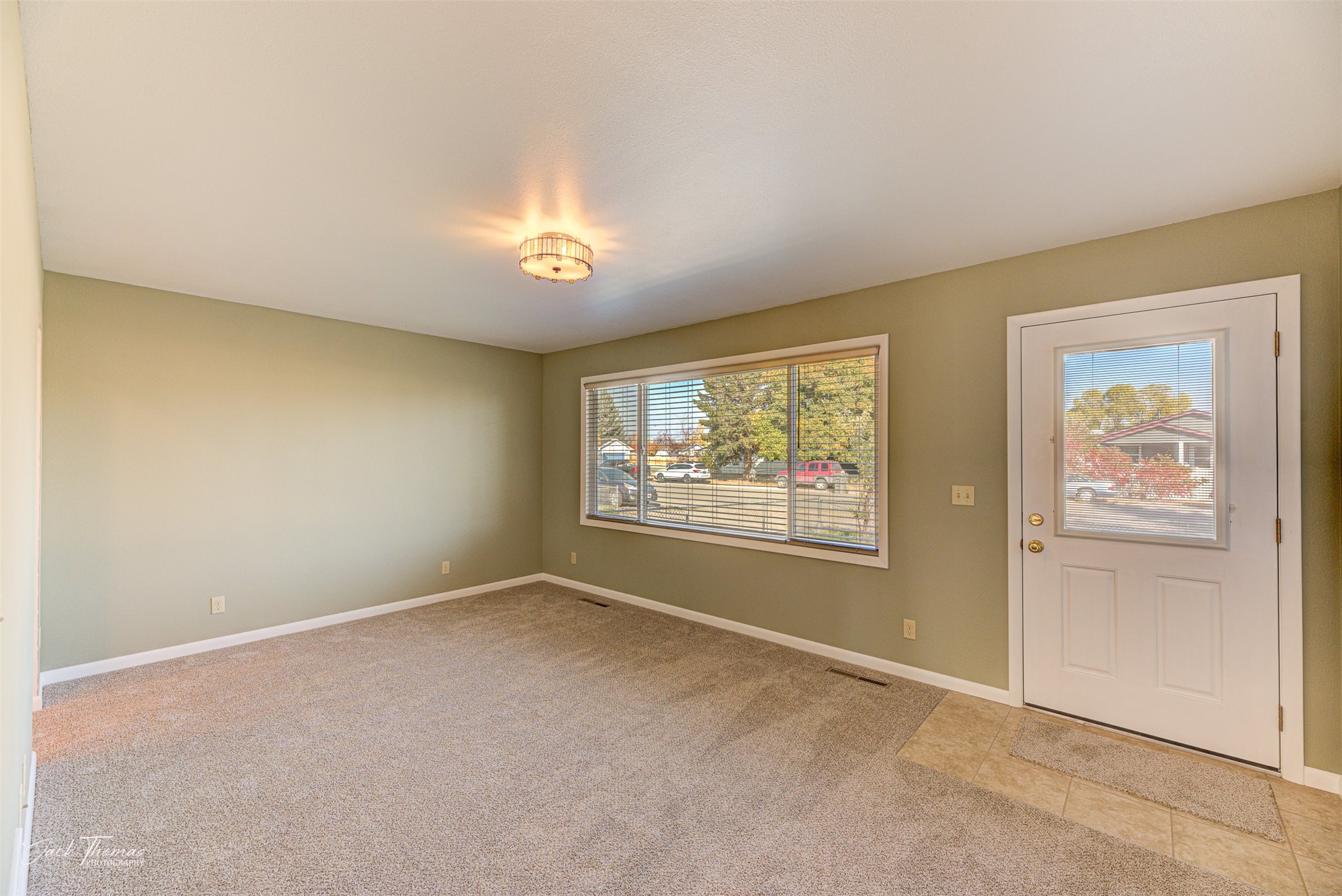 East Helena, Montana 59635, United States, 3 Bedrooms Bedrooms, ,2 BathroomsBathrooms,Residential,Pending,38218