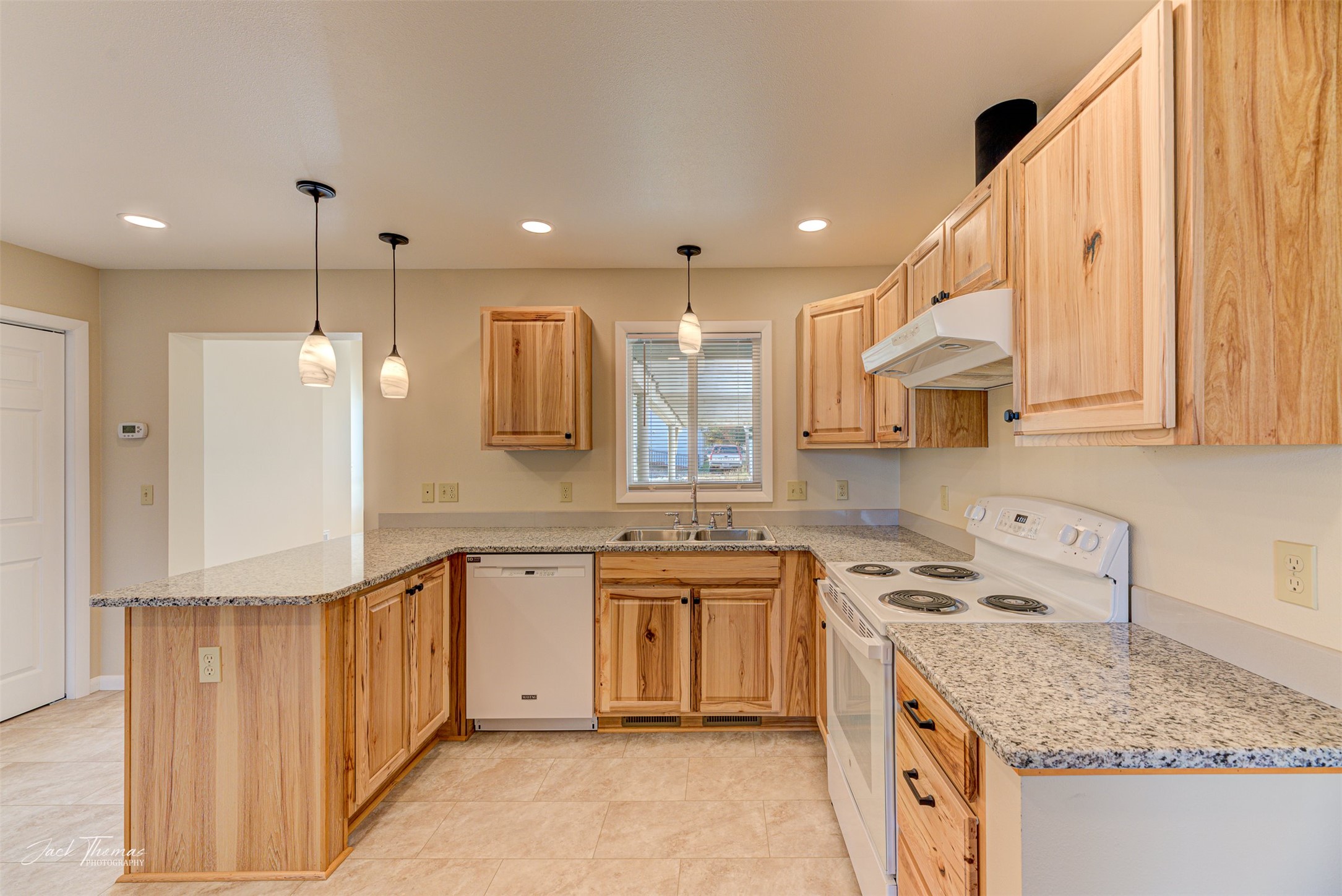 East Helena, Montana 59635, United States, 3 Bedrooms Bedrooms, ,2 BathroomsBathrooms,Residential,Pending,38218