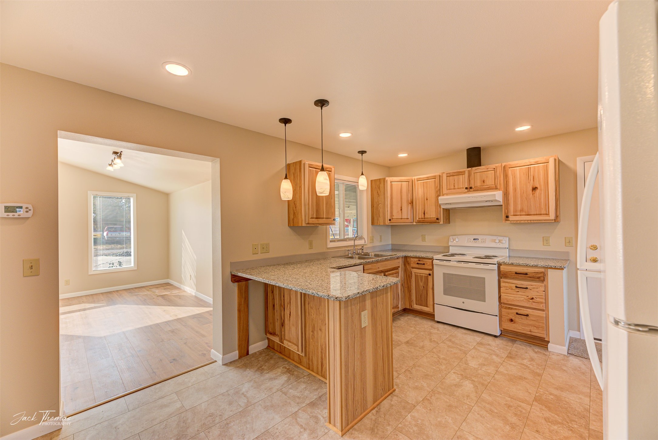 East Helena, Montana 59635, United States, 3 Bedrooms Bedrooms, ,2 BathroomsBathrooms,Residential,Pending,38218