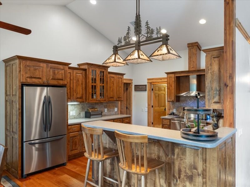 West Yellowstone, Montana 59758, United States, 6 Bedrooms Bedrooms, ,4 BathroomsBathrooms,Residential,Active,49804