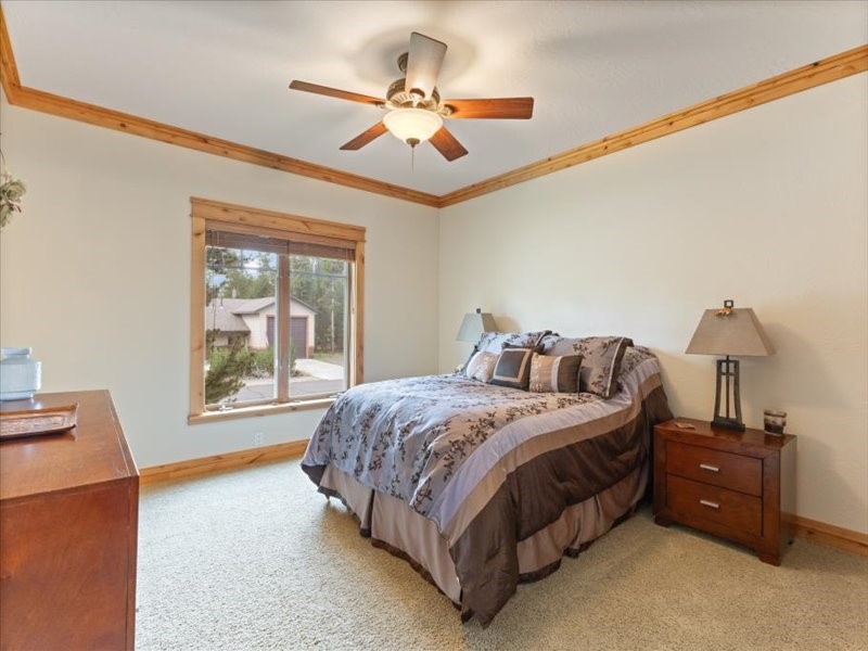 West Yellowstone, Montana 59758, United States, 6 Bedrooms Bedrooms, ,4 BathroomsBathrooms,Residential,Active,49804