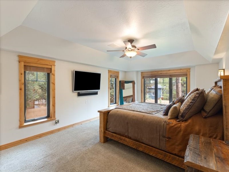 West Yellowstone, Montana 59758, United States, 6 Bedrooms Bedrooms, ,4 BathroomsBathrooms,Residential,Active,49804