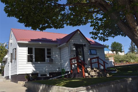 207 9th Avenue S Shelby MT 59474