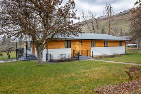 Tiny photo for 110 Hillcrest Loop, Missoula, MT 59803 (MLS # 30067773)