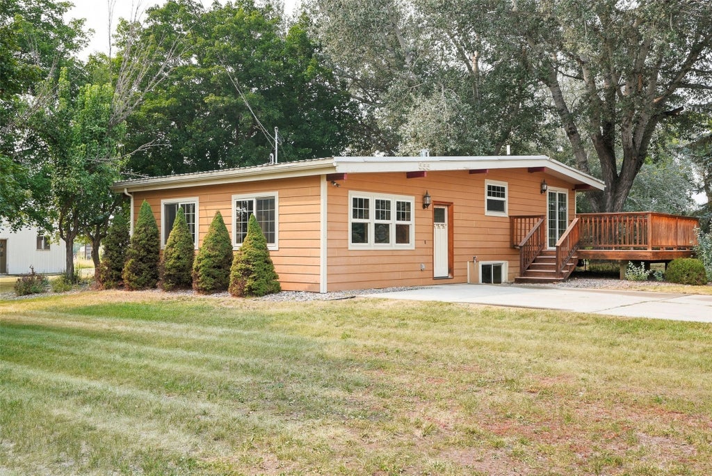 Photo of 555 Grantsdale Road, Hamilton, MT 59840 (MLS # 30077726)