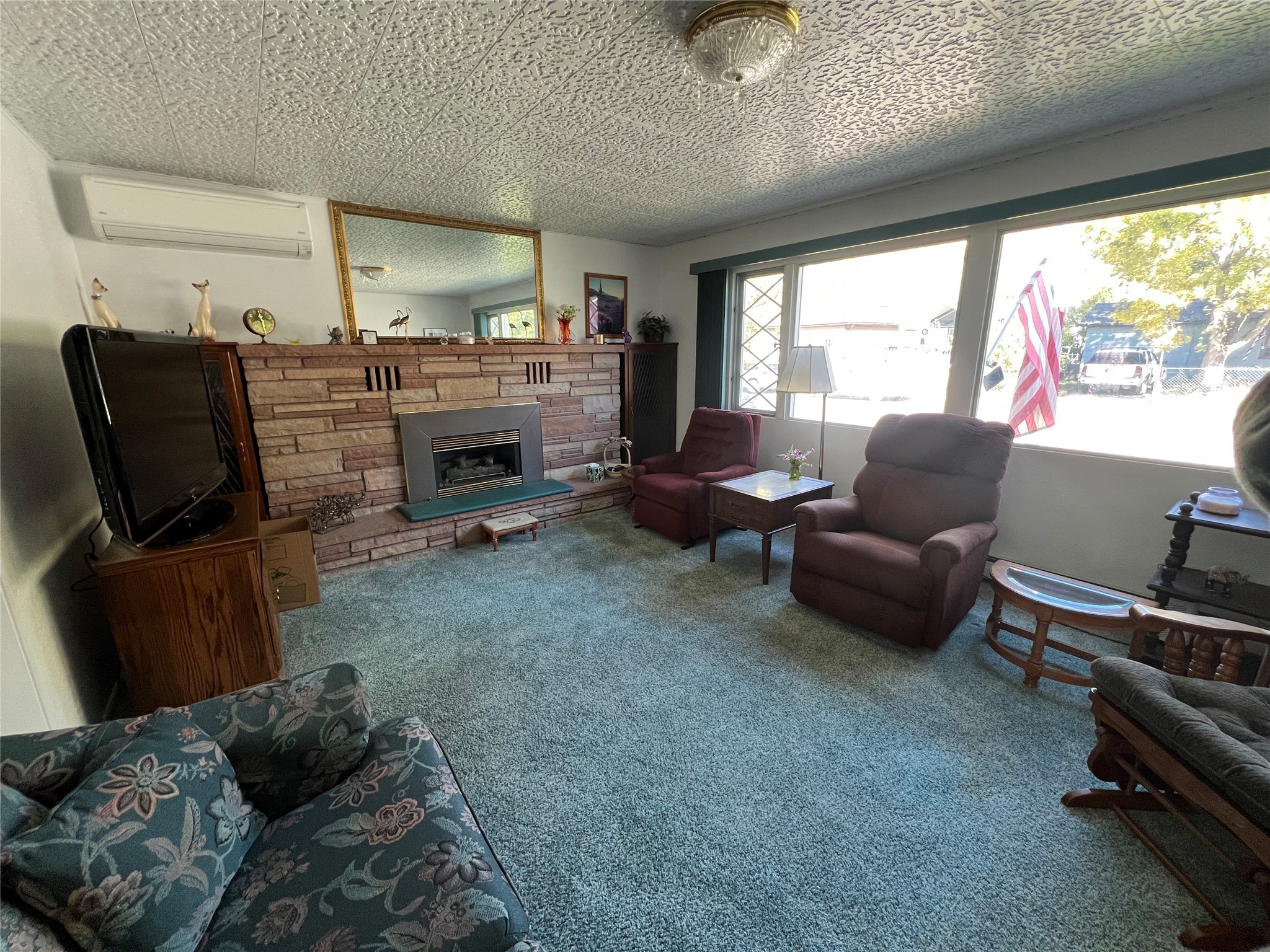 111 N 2nd Street W